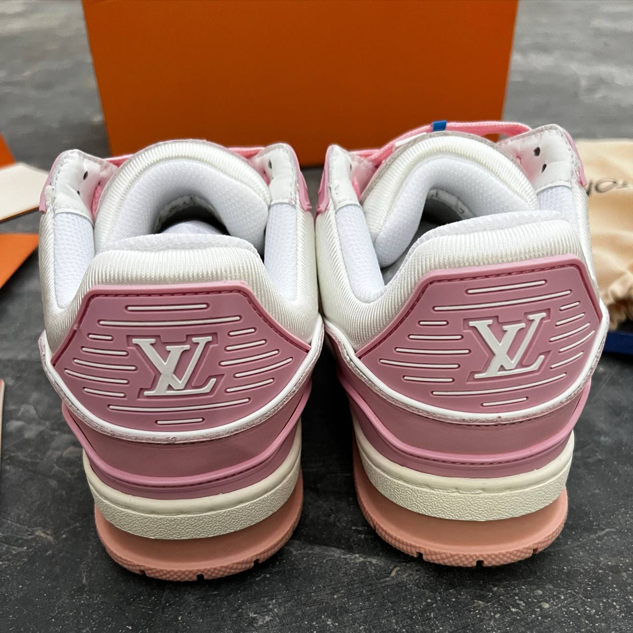 کفش برند Louis Vuitton کیفیت مستر
