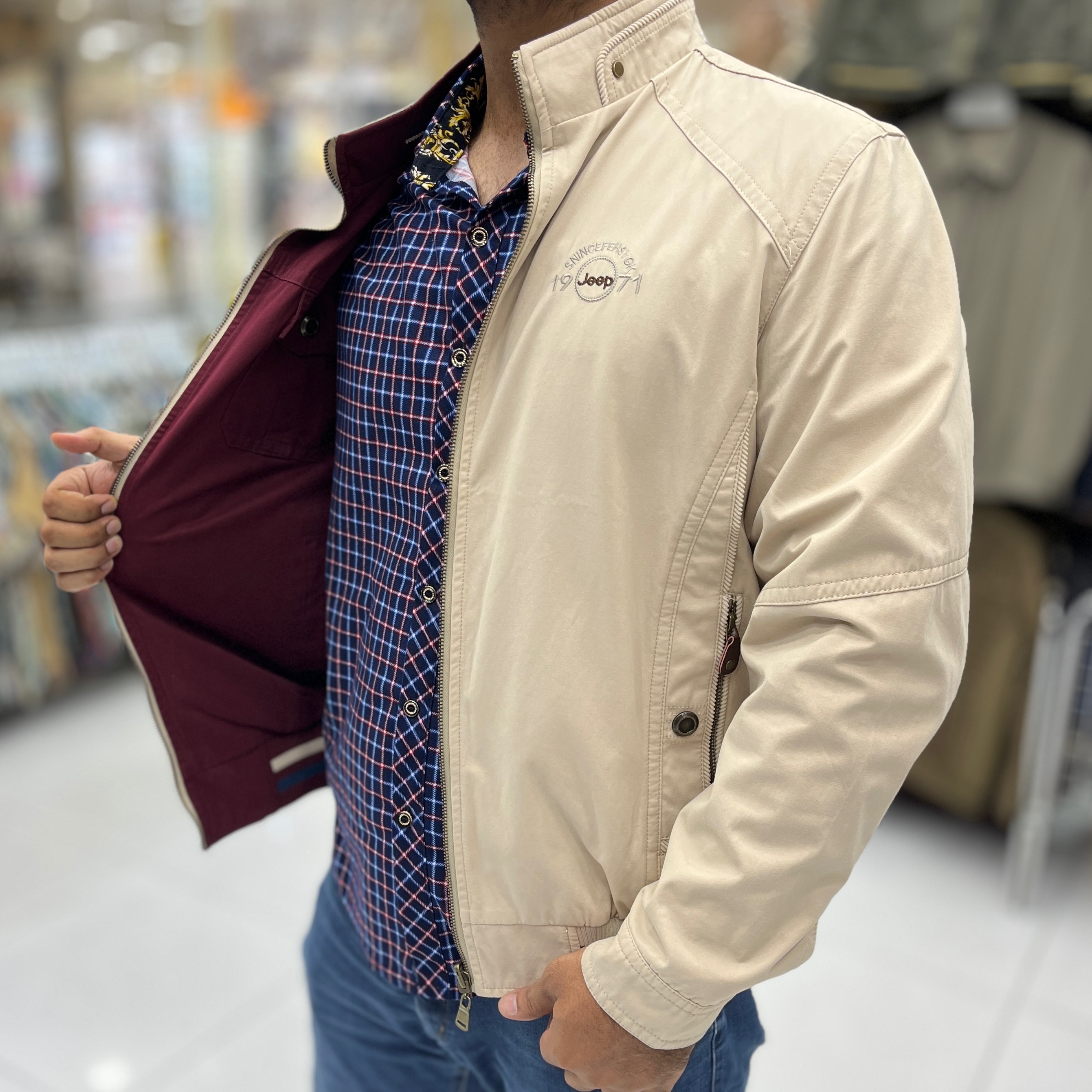 کاپشن دورویه اصلی شرکت جیپ در شش رنگ تصویر